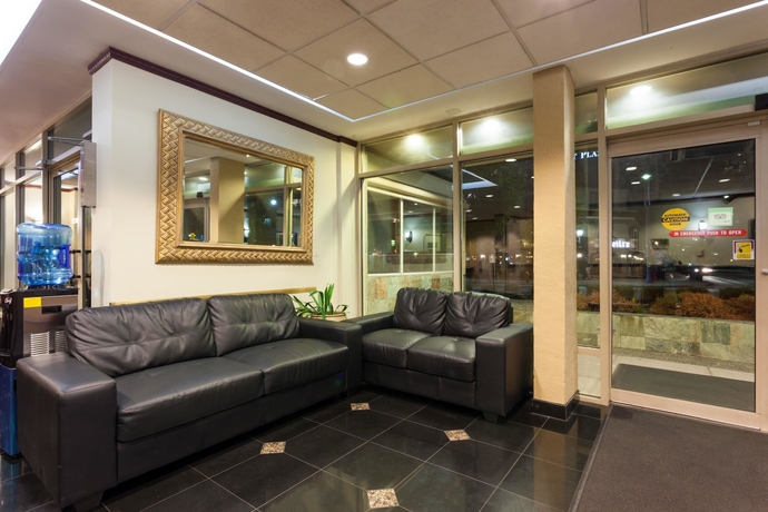 Imagen de los interiores del Hotel SureStay by Best Western Richmond Vancouver Airport. Foto 12