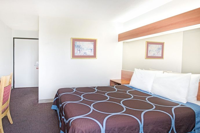 Imagen de la habitación del Hotel SureStay by Best Western Sacramento South Natomas. Foto 5