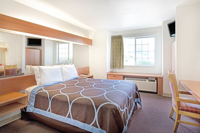 Imagen de la habitación del Hotel SureStay by Best Western Sacramento South Natomas. Foto 6