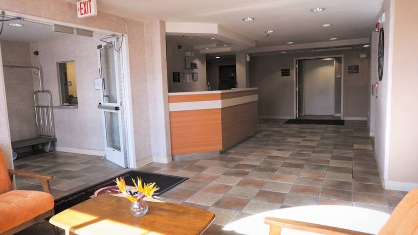 Imagen de los interiores del Hotel SureStay by Best Western Sacramento South Natomas. Foto 11