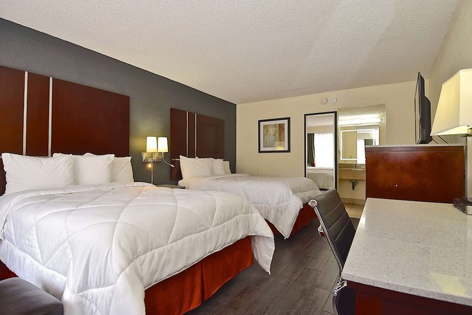 Imagen de la habitación del Hotel SureStay by Best Western Sarasota Lido Beach. Foto 8
