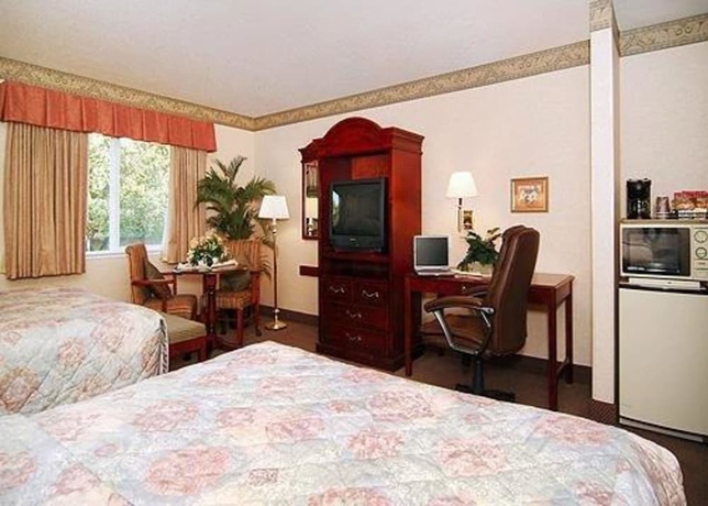 Imagen de la habitación del Hotel SureStay by Best Western Sunnyvale Silicon Valley. Foto 9