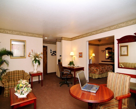 Imagen de la habitación del Hotel SureStay by Best Western Sunnyvale Silicon Valley. Foto 11