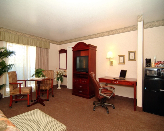 Imagen de la habitación del Hotel SureStay by Best Western Sunnyvale Silicon Valley. Foto 13