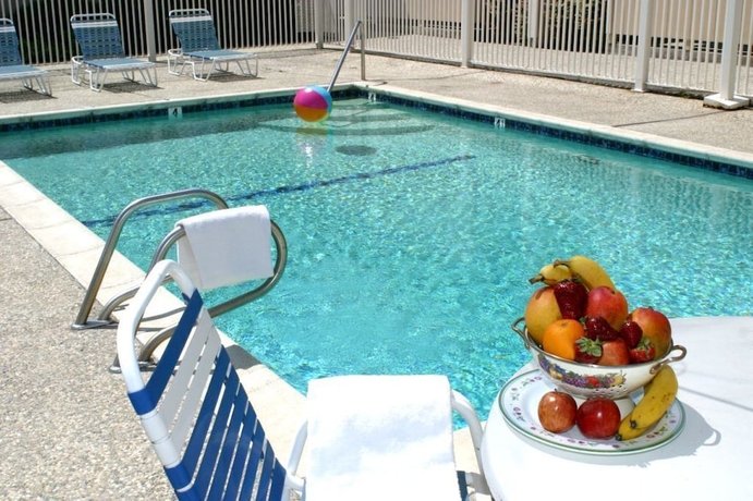 Imagen de la piscina del Hotel SureStay by Best Western Sunnyvale Silicon Valley. Foto 19