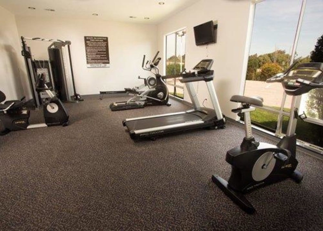 Imagen de los interiores del Hotel SureStay by Best Western Sunnyvale Silicon Valley. Foto 18