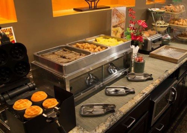 Imagen del bar/restaurante del Hotel SureStay by Best Western Sunnyvale Silicon Valley. Foto 3