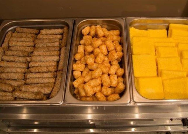 Imagen del bar/restaurante del Hotel SureStay by Best Western Sunnyvale Silicon Valley. Foto 5