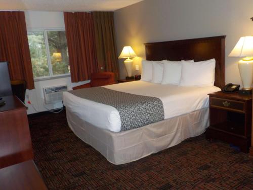 Imagen de la habitación del Hotel SureStay by Best Western Thomson, Thomson. Foto 6