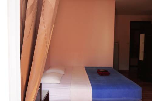 Imagen de la habitación del Hotel Sureena. Foto 5
