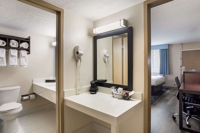 Imagen de la habitación del Hotel Surestay By Best Western Bardstown General Nelson. Foto 19