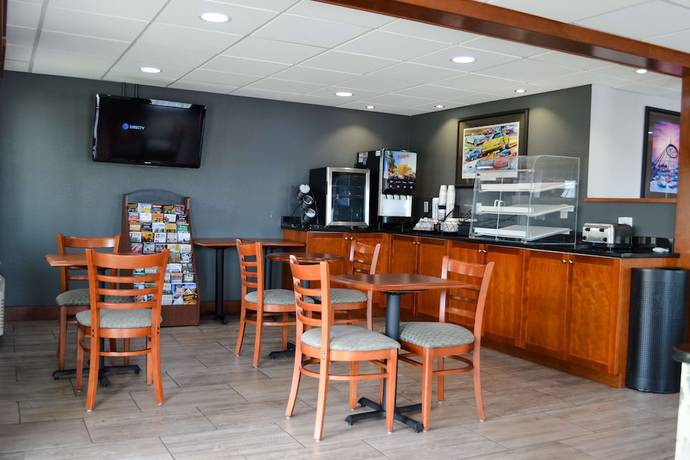 Imagen del bar/restaurante del Hotel Surestay By Best Western Bowling Green North. Foto 3