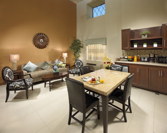 Imagen del bar/restaurante del Hotel Surestay By Best Western Buena Park Anaheim. Foto 4