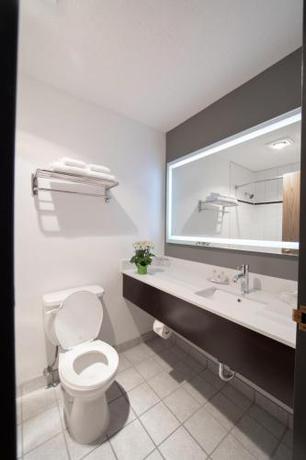 Imagen de la habitación del Hotel Surestay By Best Western Castlegar. Foto 2