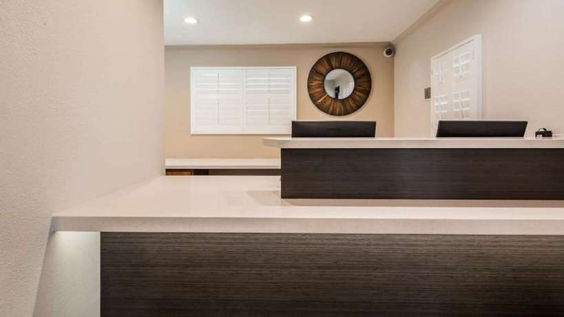 Imagen de los interiores del Hotel Surestay By Best Western Fairfield Napa Valley. Foto 15