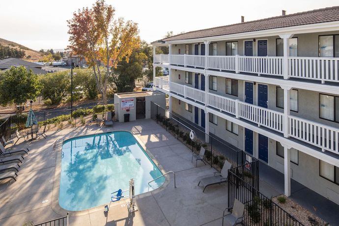 Imagen de la piscina del Hotel Surestay By Best Western Fairfield Napa Valley. Foto 17