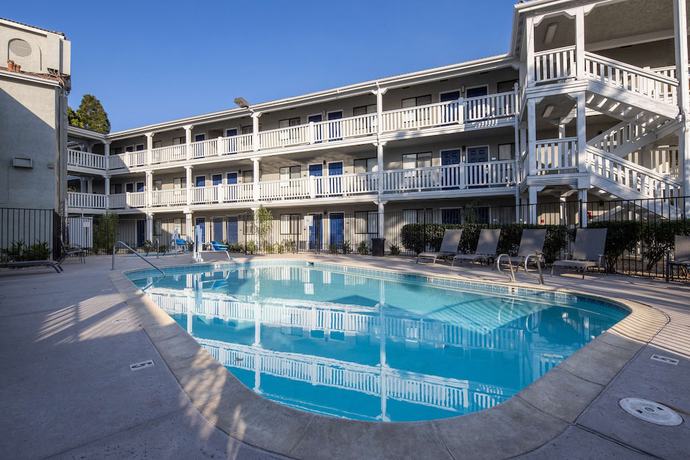 Imagen de la piscina del Hotel Surestay By Best Western Fairfield Napa Valley. Foto 19