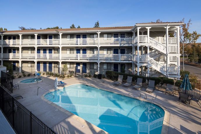 Imagen de la piscina del Hotel Surestay By Best Western Fairfield Napa Valley. Foto 20