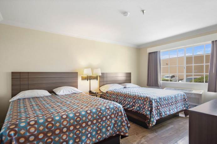Imagen de la habitación del Hotel Surestay By Best Western Fontana. Foto 5