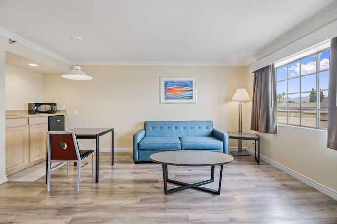 Imagen de la habitación del Hotel Surestay By Best Western Fontana. Foto 14