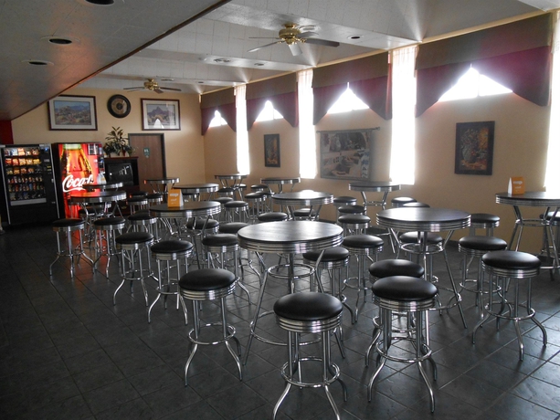 Imagen del bar/restaurante del Hotel Surestay By Best Western Phoenix Airport. Foto 5