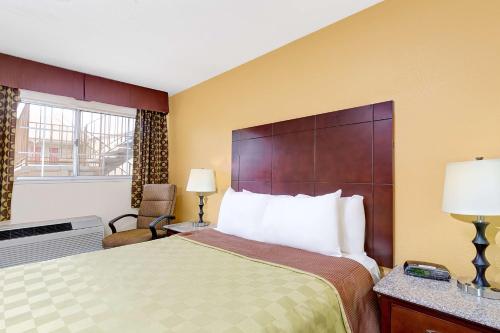 Imagen de la habitación del Hotel Surestay By Best Western Santa Cruz. Foto 5