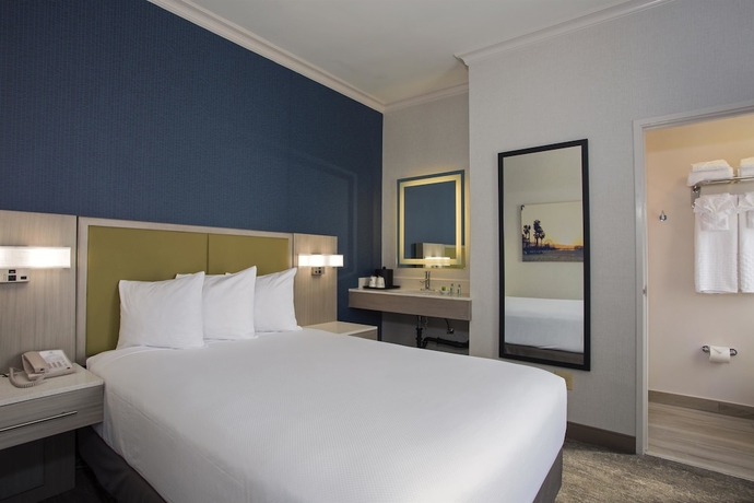 Imagen de la habitación del Hotel Surestay By Best Western Santa Monica. Foto 7