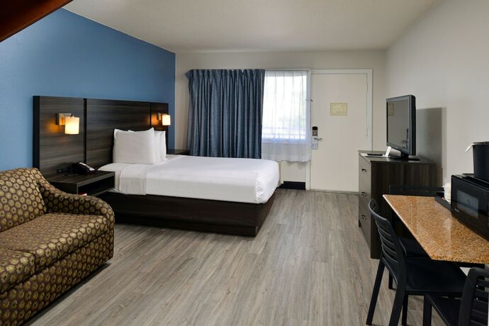 Imagen general del Hotel Surestay By Best Western Virginia Beach Royal Clipper. Foto 5