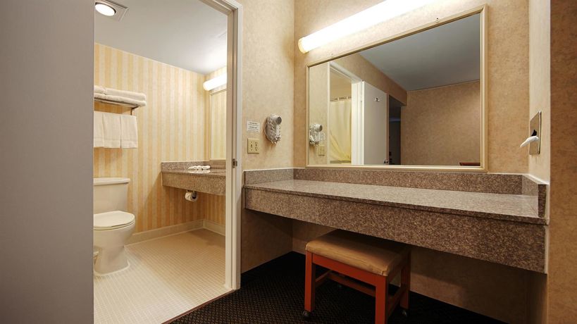 Imagen de la habitación del Hotel Surestay Hotel By Best Western Camarillo. Foto 4