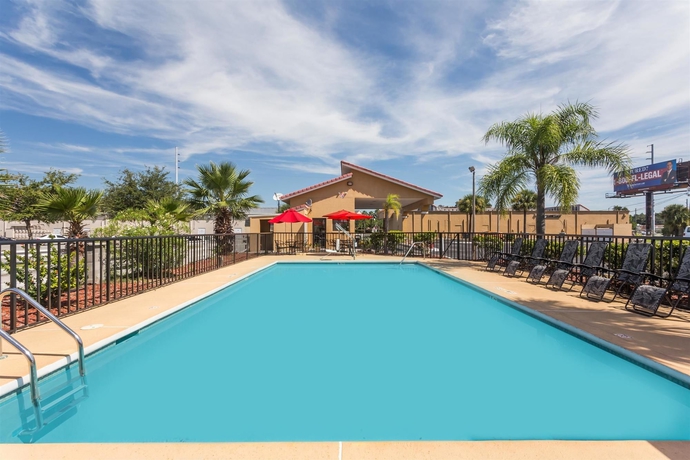 Imagen de la piscina del Hotel Surestay Hotel By Best Western Clermont Theme Park West. Foto 16