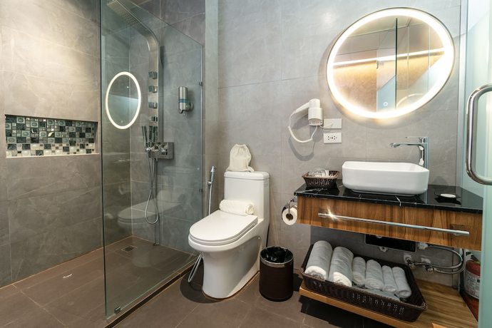 Imagen de la habitación del Hotel Surestay Plus By Best Western Ac Luxe Angeles City. Foto 18