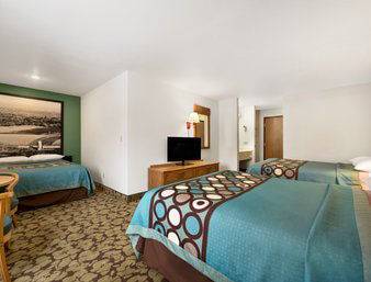 Imagen de la habitación del Hotel Surestay Plus By Best Western Bettendorf. Foto 8