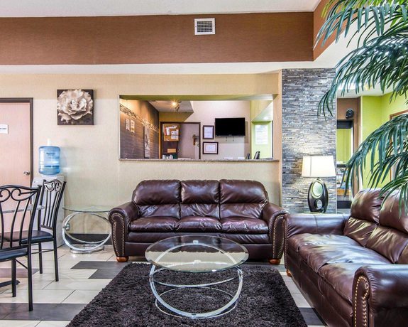 Imagen de los interiores del Hotel Surestay Plus By Best Western Blue Springs. Foto 18