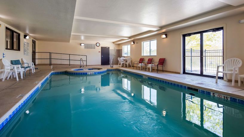 Imagen de la piscina del Hotel Surestay Plus By Best Western Buffalo. Foto 19