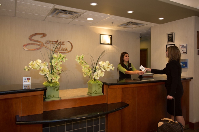 Imagen de los interiores del Hotel Surestay Plus By Best Western Calgary South East. Foto 10