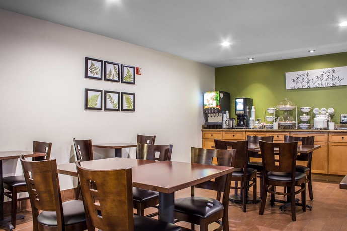 Imagen del bar/restaurante del Hotel Surestay Plus By Best Western Mesa Superstition Springs. Foto 3