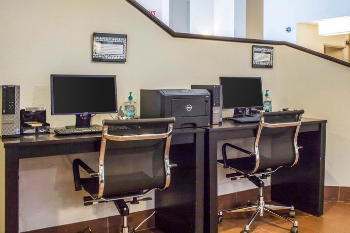 Imagen de los interiores del Hotel Surestay Plus By Best Western Mesa Superstition Springs. Foto 15