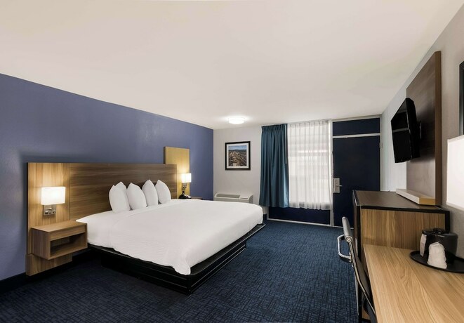Imagen de la habitación del Hotel Surestay Plus By Best Western Pigeon Forge. Foto 14