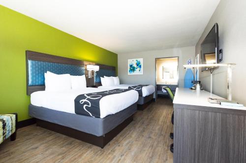 Imagen de la habitación del Hotel Surestay Plus By Best Western Point Richmond. Foto 7