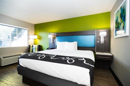 Imagen de la habitación del Hotel Surestay Plus By Best Western Point Richmond. Foto 8