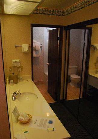 Imagen de la habitación del Hotel Surestay Plus By Best Western Price. Foto 10