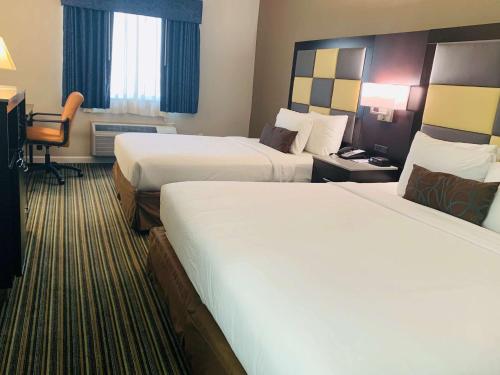Imagen de la habitación del Hotel Surestay Plus By Best Western Redding. Foto 6