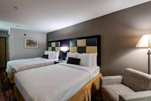 Imagen de la habitación del Hotel Surestay Plus By Best Western Redding. Foto 8