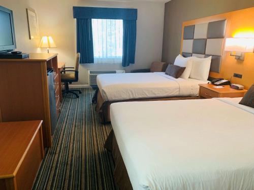 Imagen de la habitación del Hotel Surestay Plus By Best Western Redding. Foto 9