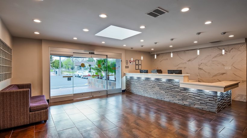 Imagen de los interiores del Hotel Surestay Plus By Best Western Sacramento Cal Expo. Foto 16