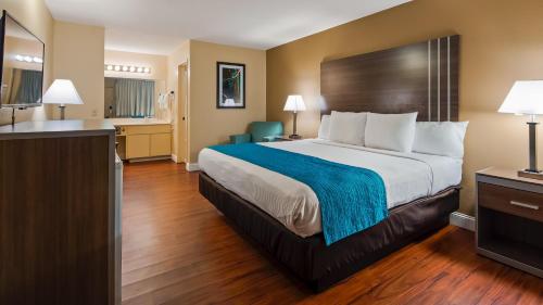 Imagen de la habitación del Hotel Surestay Plus By Best Western Sacramento North. Foto 10