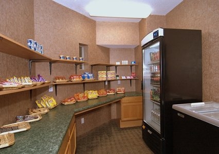 Imagen del bar/restaurante del Hotel Surestay Plus By Best Western San Antonio Fort Sam Houston. Foto 3