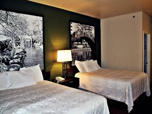 Imagen de la habitación del Hotel Surestay Plus By Best Western San Antonio North 281 N. Foto 8