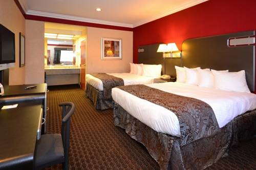 Imagen de la habitación del Hotel Surestay Plus By Best Western Santa Clara Silicon Valley. Foto 9