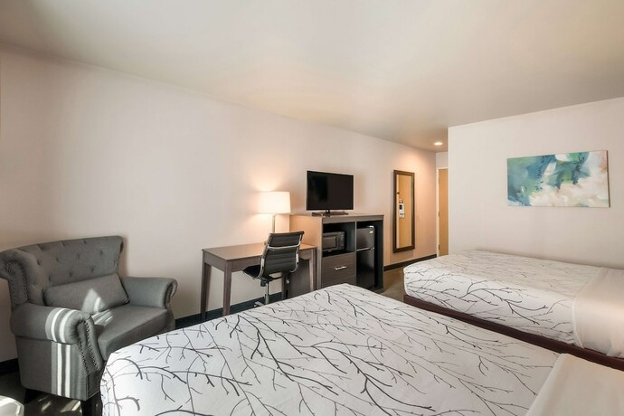 Imagen de la habitación del Hotel Surestay Plus By Best Western Seatac Airport. Foto 17